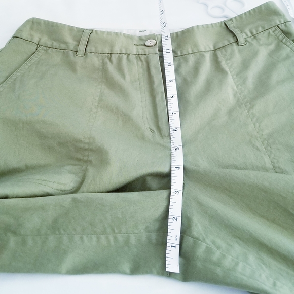 Tommy Bahama Stretch Olive Green Pants - Picture 14 of 16